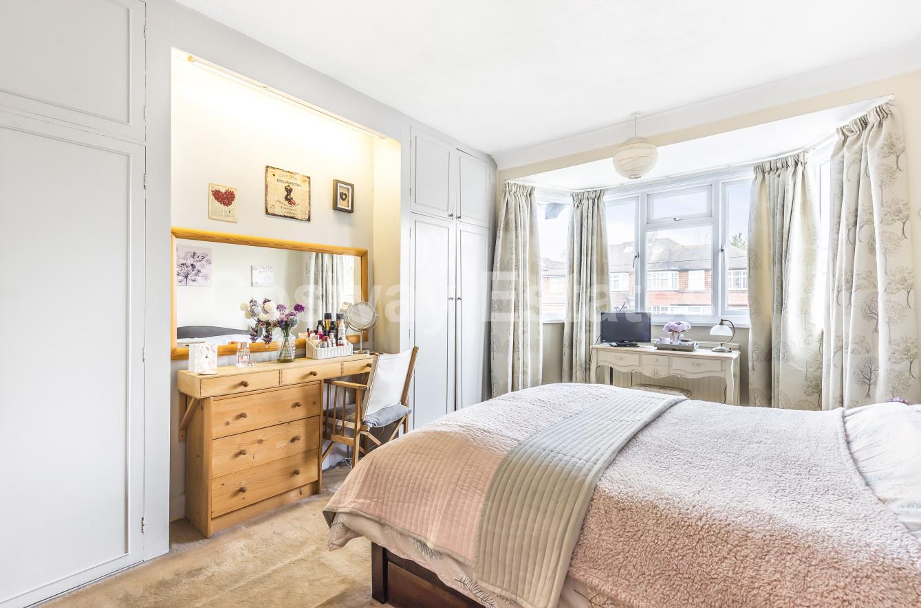 Hillside Grove, Mill Hill